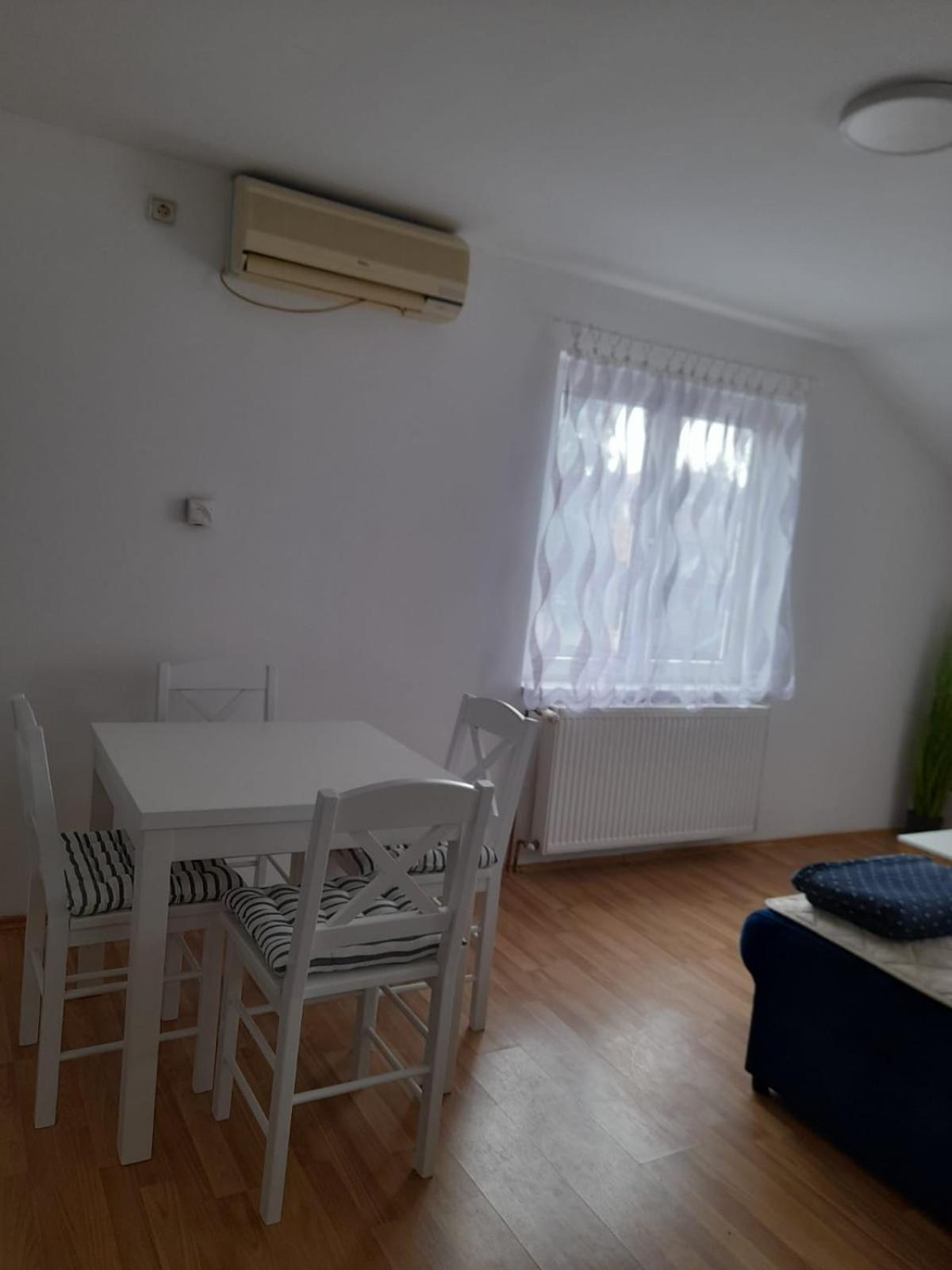 Apartman Giovanni Arandjelovac Bagian luar foto